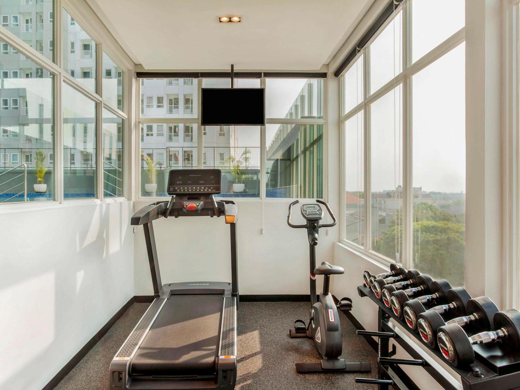 Ibis Styles Bekasi Jatibening Hotell Exteriör bild