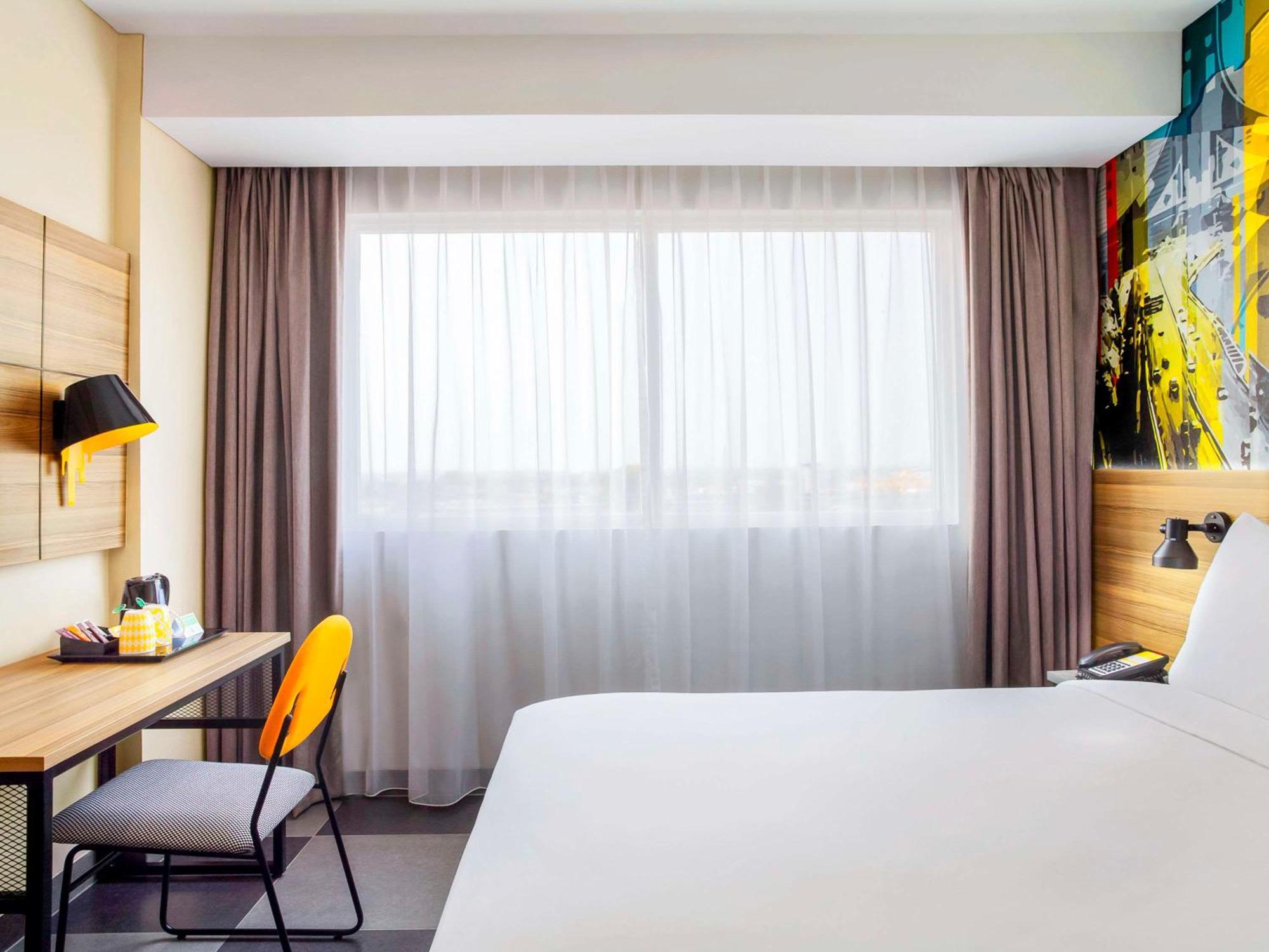 Ibis Styles Bekasi Jatibening Hotell Exteriör bild