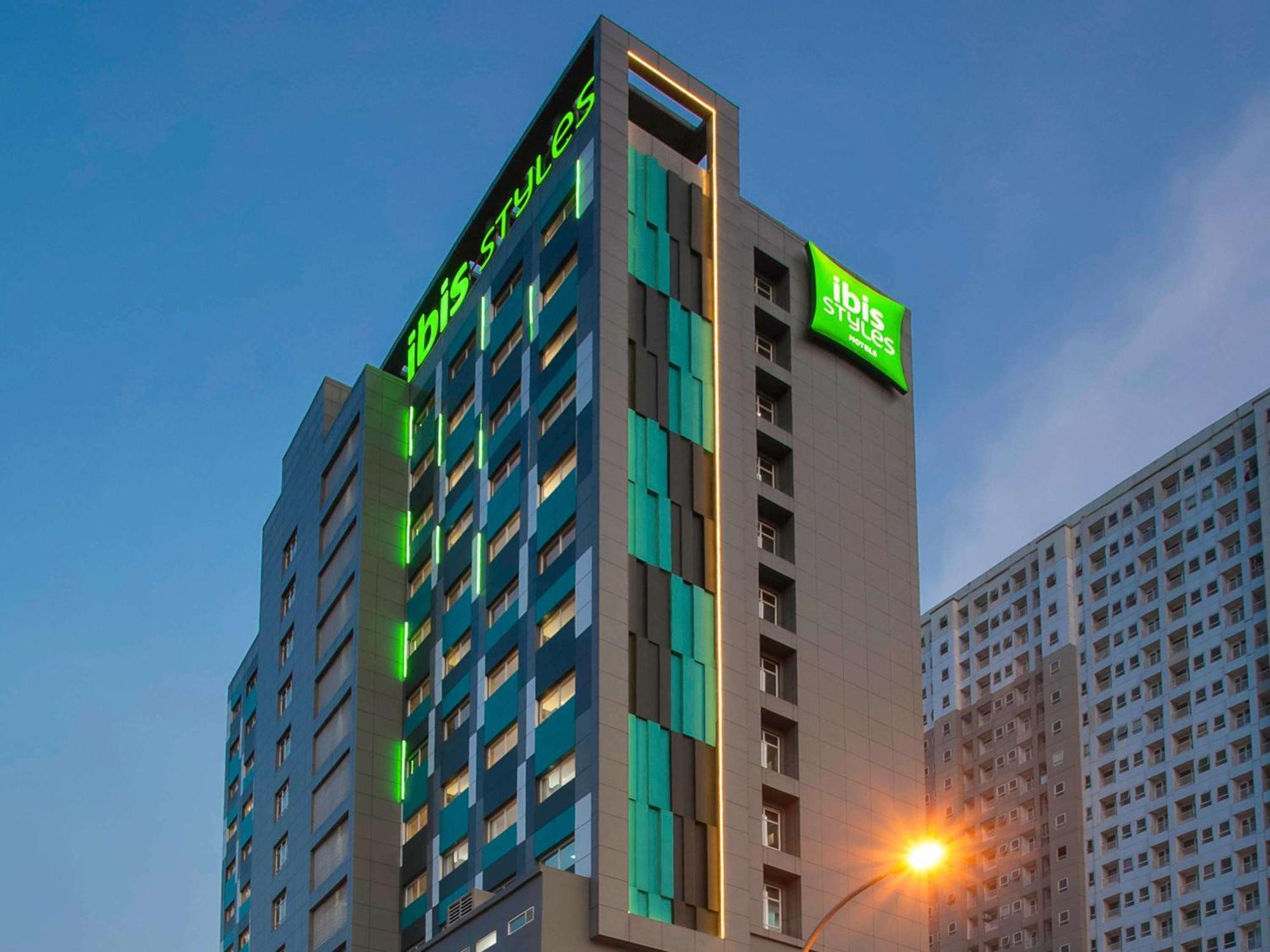Ibis Styles Bekasi Jatibening Hotell Exteriör bild