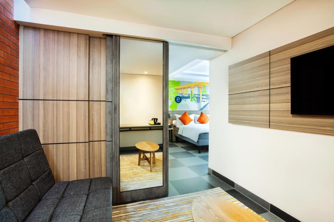 Ibis Styles Bekasi Jatibening Hotell Exteriör bild